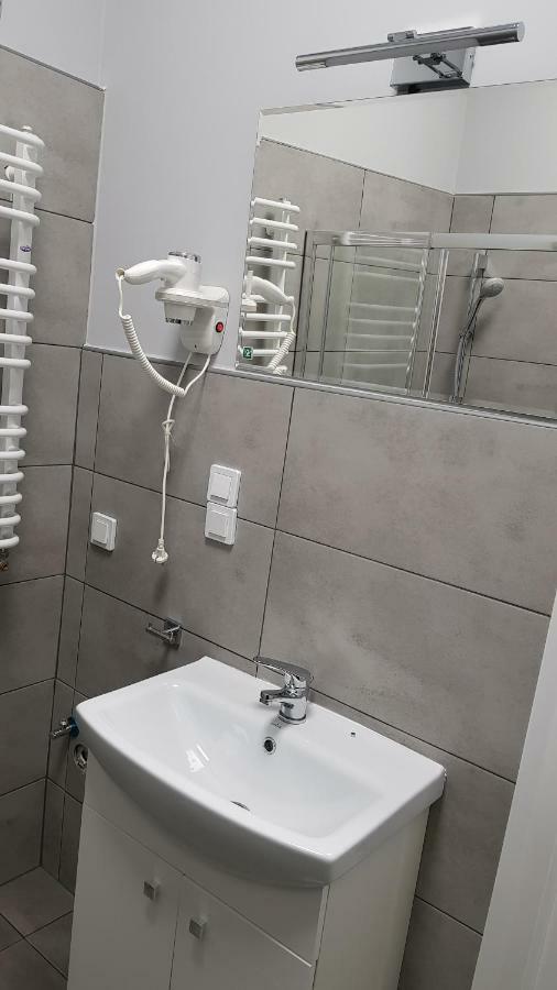 Apartament Nr 15 - 2 Pokoje Z Prywatnymi Lazienkami Centrum Poznan Apartman Kültér fotó